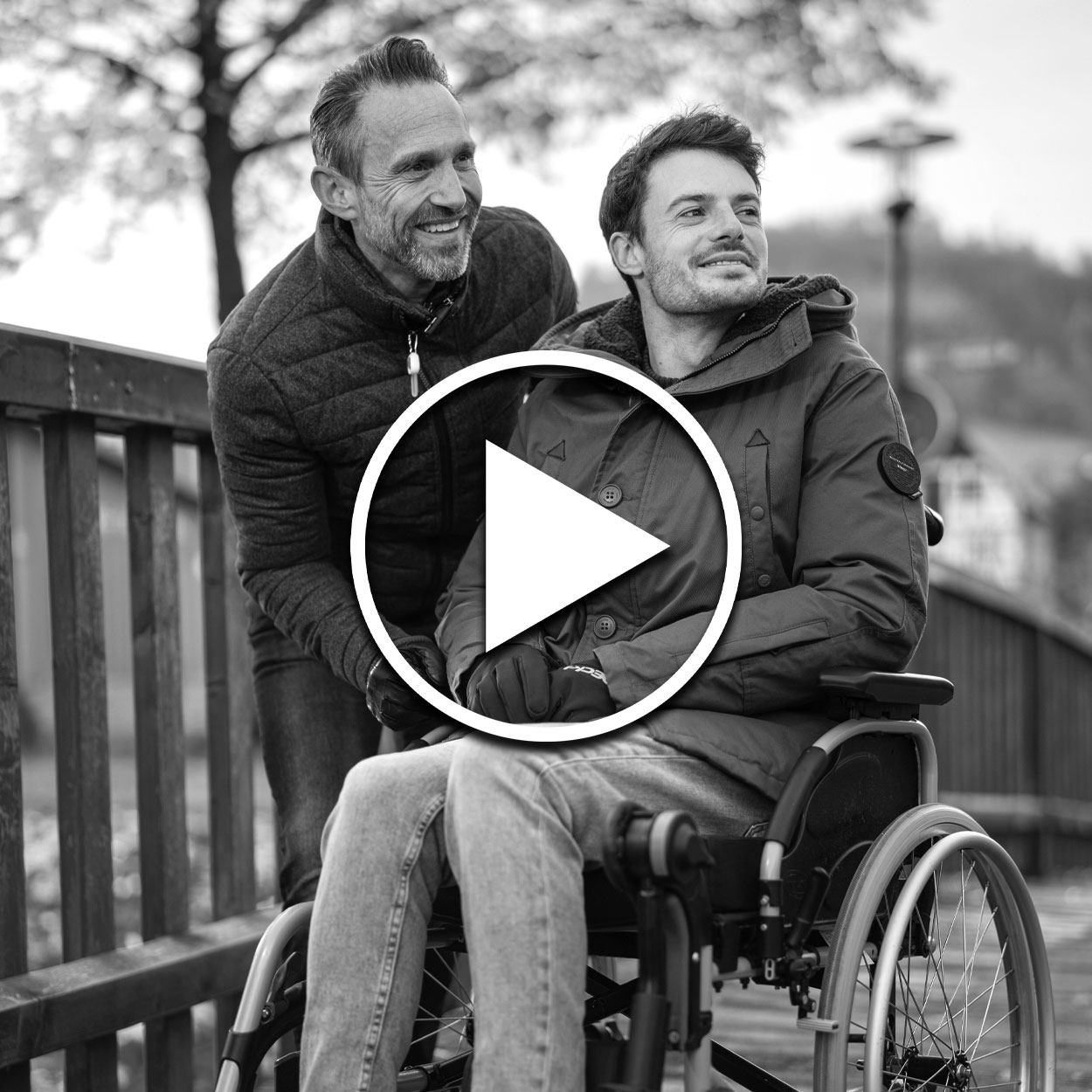 drk_dna_spot_rollstuhl_farbe